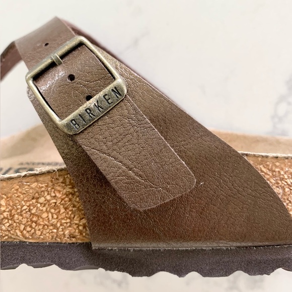 Birkenstock Bronze Gizeh Thong Sandals - Picture 7 of 11